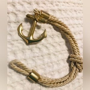 Fashion Fabric Bracelet with gold plated anchor metal.